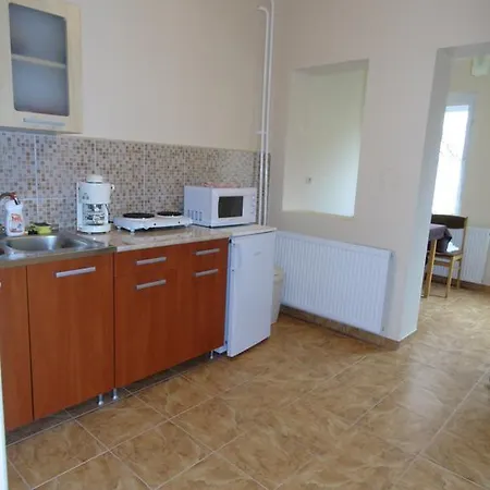 Lillapartman Apartament